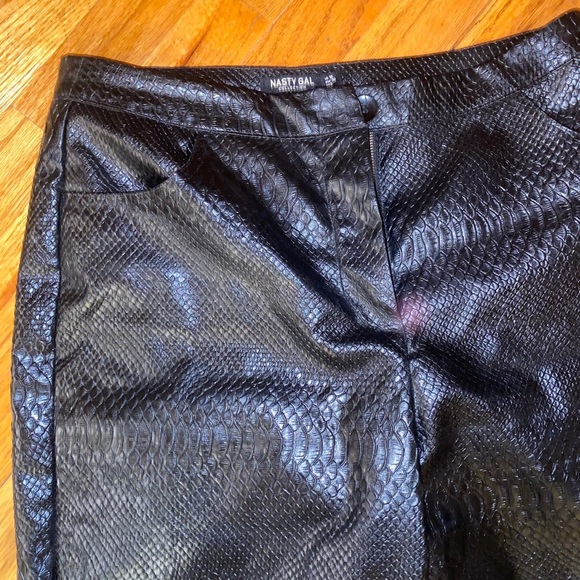 Nasty gal leather snakeskin pants - Picture 2 of 4